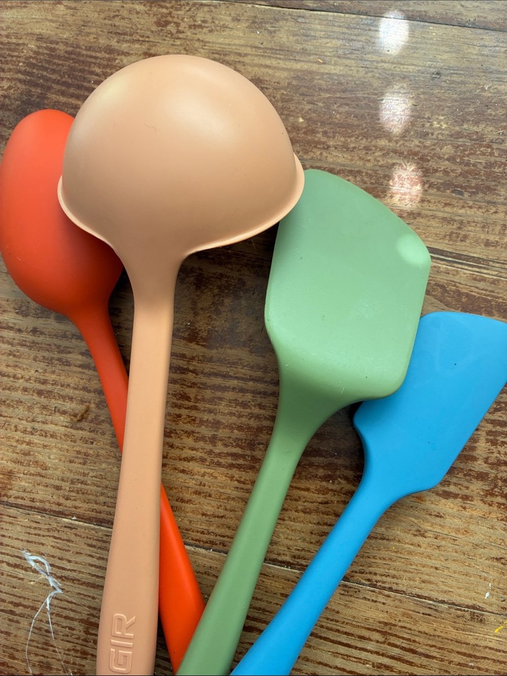 Kitchen Silicone Cooking Tools - GIR Non-toxic Antimicrobial Modern Design Tools - Picture 6 of 8